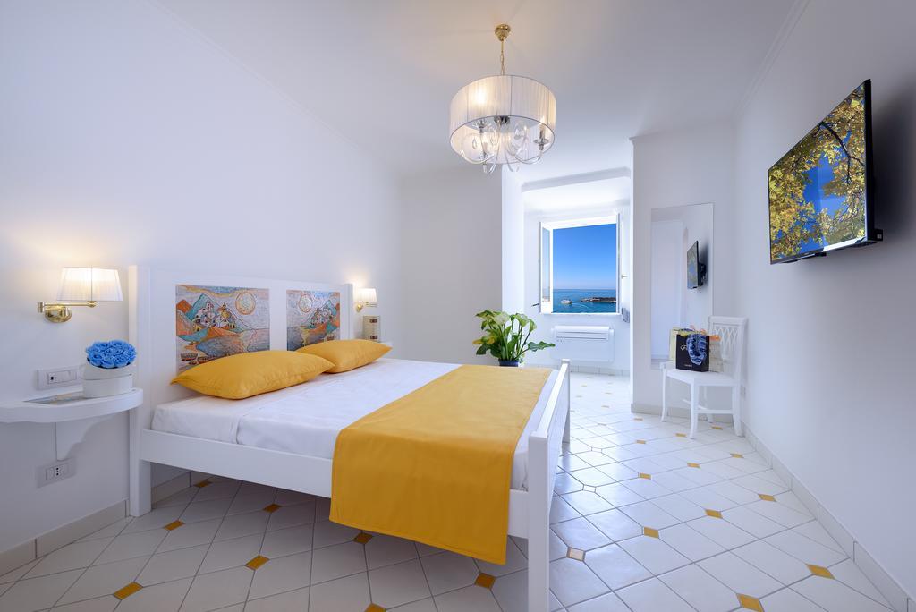 Vista D'Amalfi Bed & Breakfast Екстериор снимка