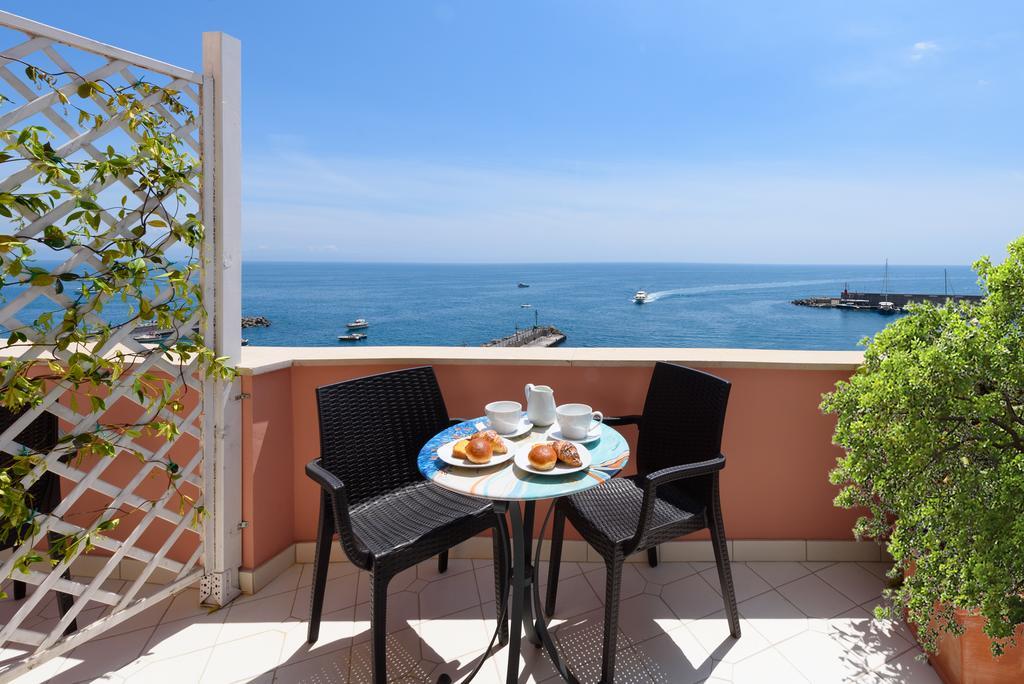 Vista D'Amalfi Bed & Breakfast Екстериор снимка